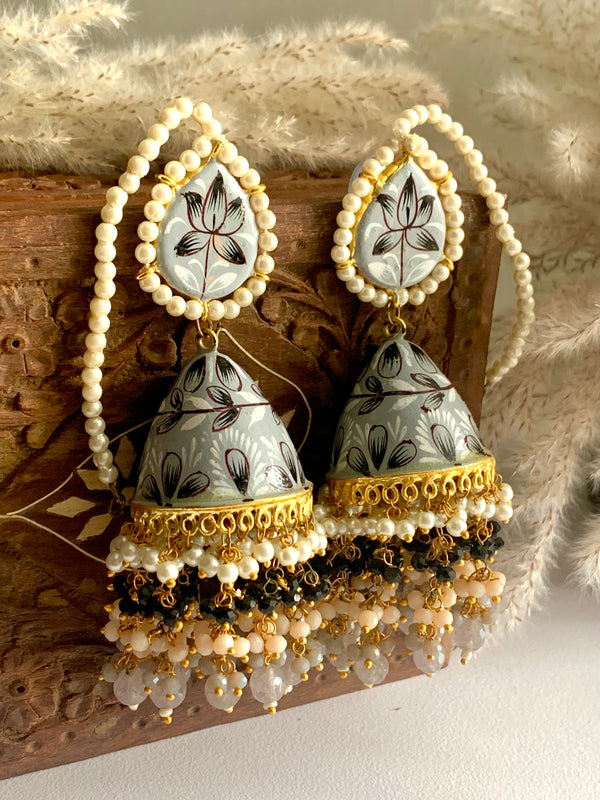 Guldān Indian Jhumki